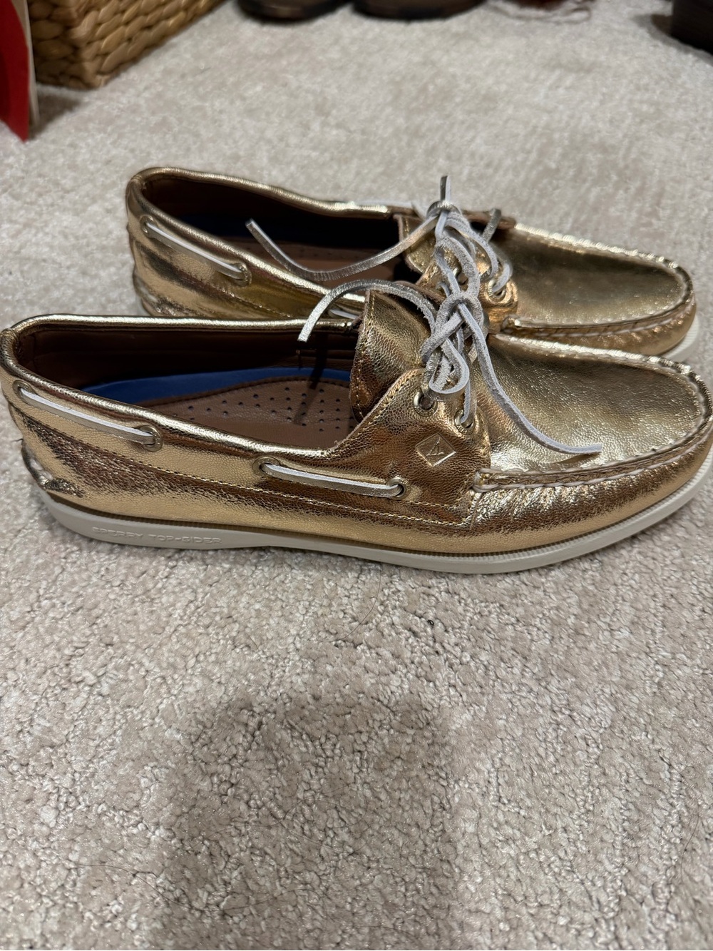 Sperry boat shoe gold brand new size 8